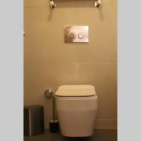 Luxury Loft Atakoy Mit 2 Pools Und Security Apartamento